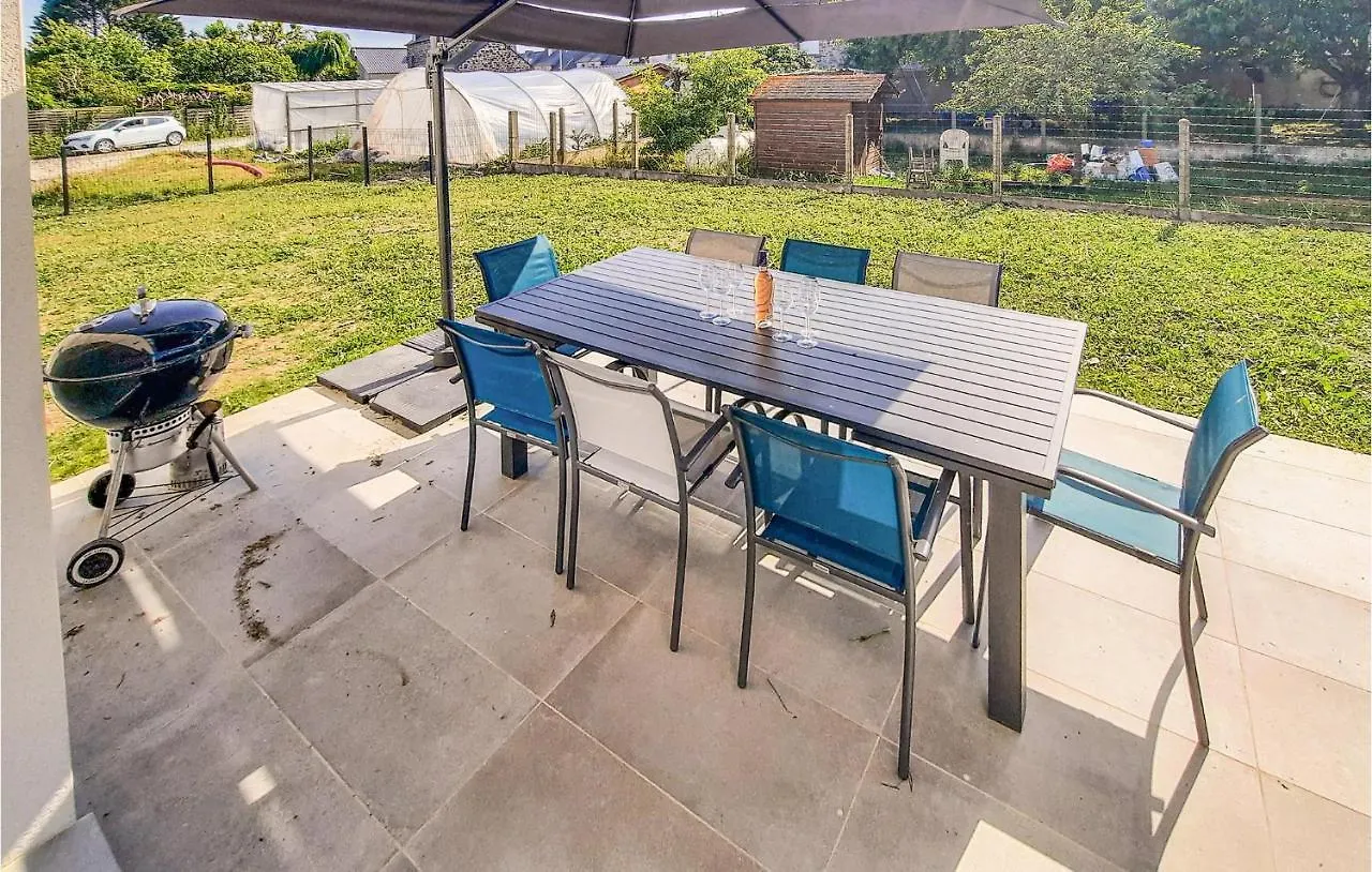 Holiday home Awesome Home In Hirel With Wifi