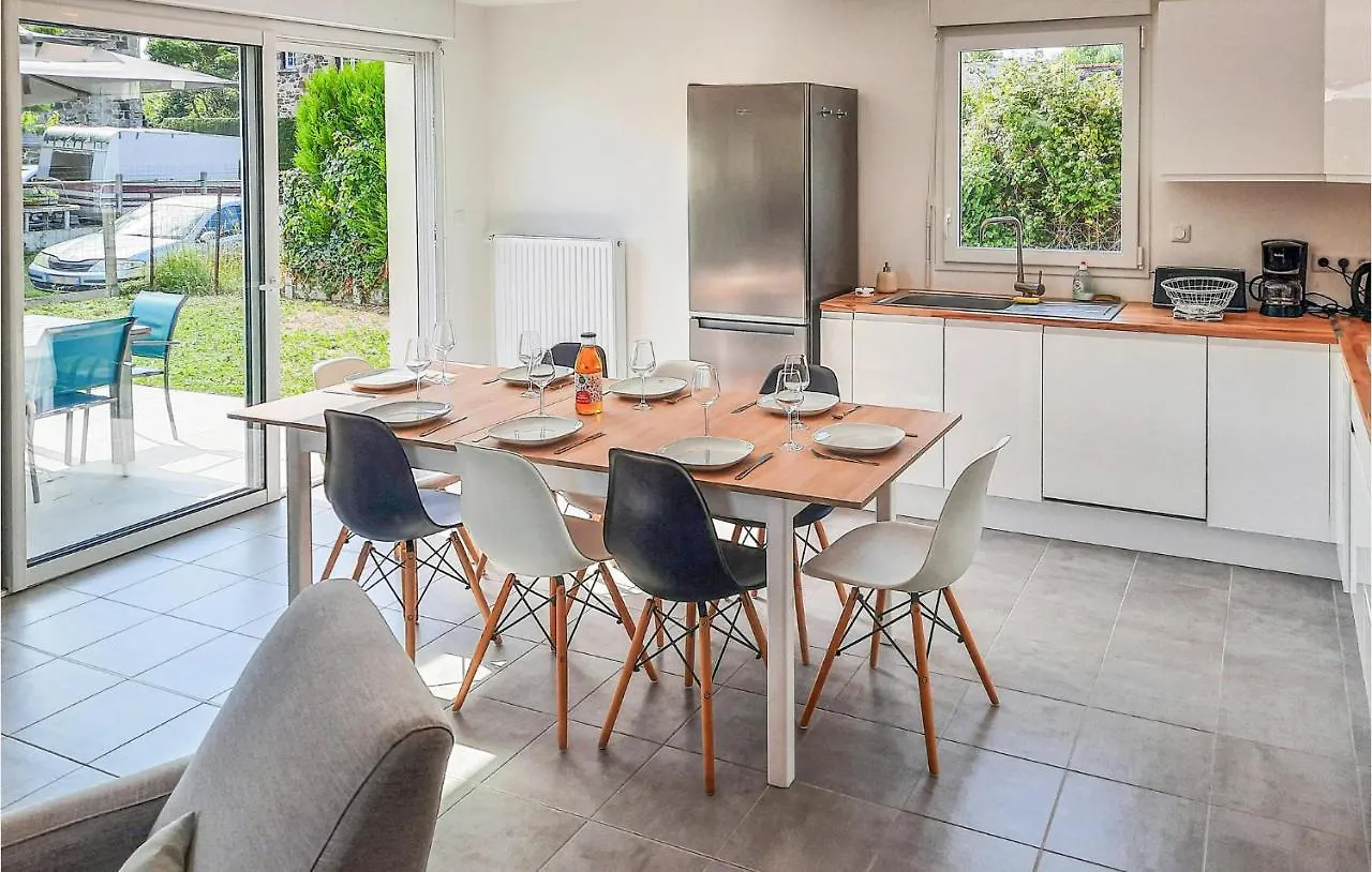 Awesome Home In Hirel With Wifi