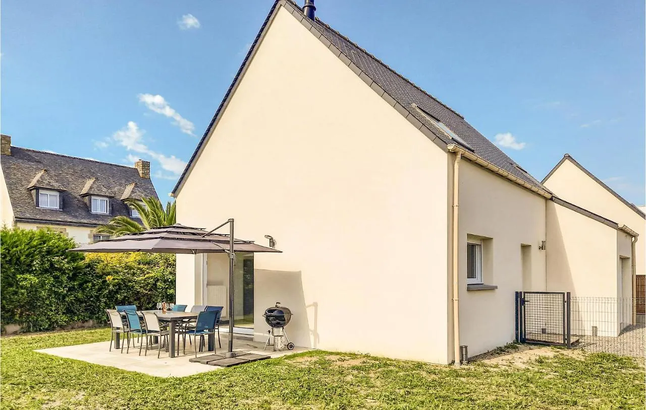 Awesome Home In Hirel With Wifi