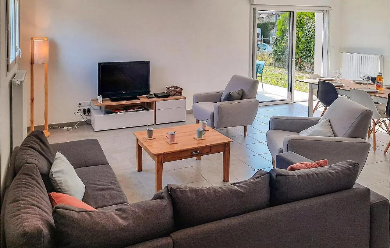Awesome Home In Hirel With Wifi