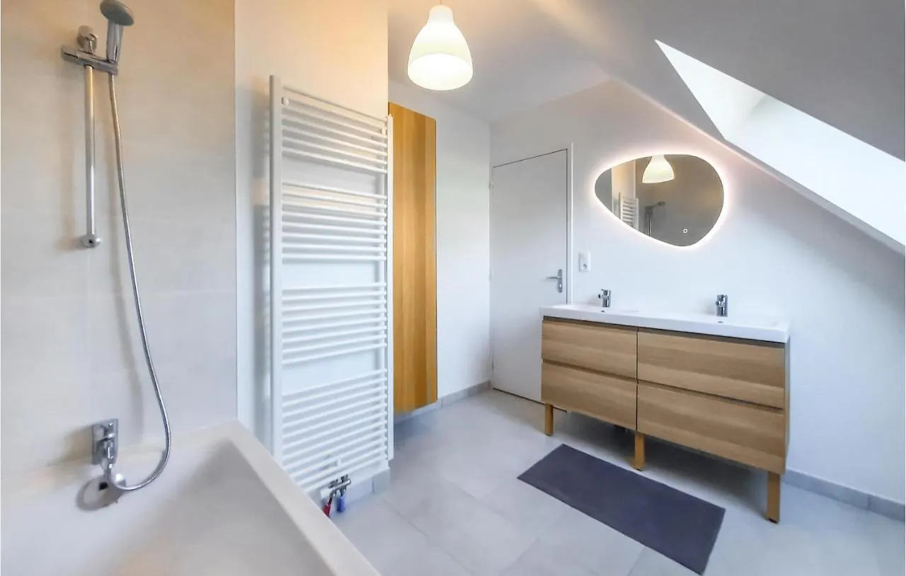 Holiday home Awesome Home In Hirel With Wifi